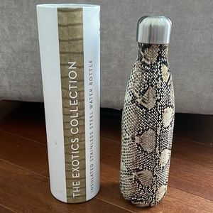NEW w/ Box Animal Print 17oz Swell bottle